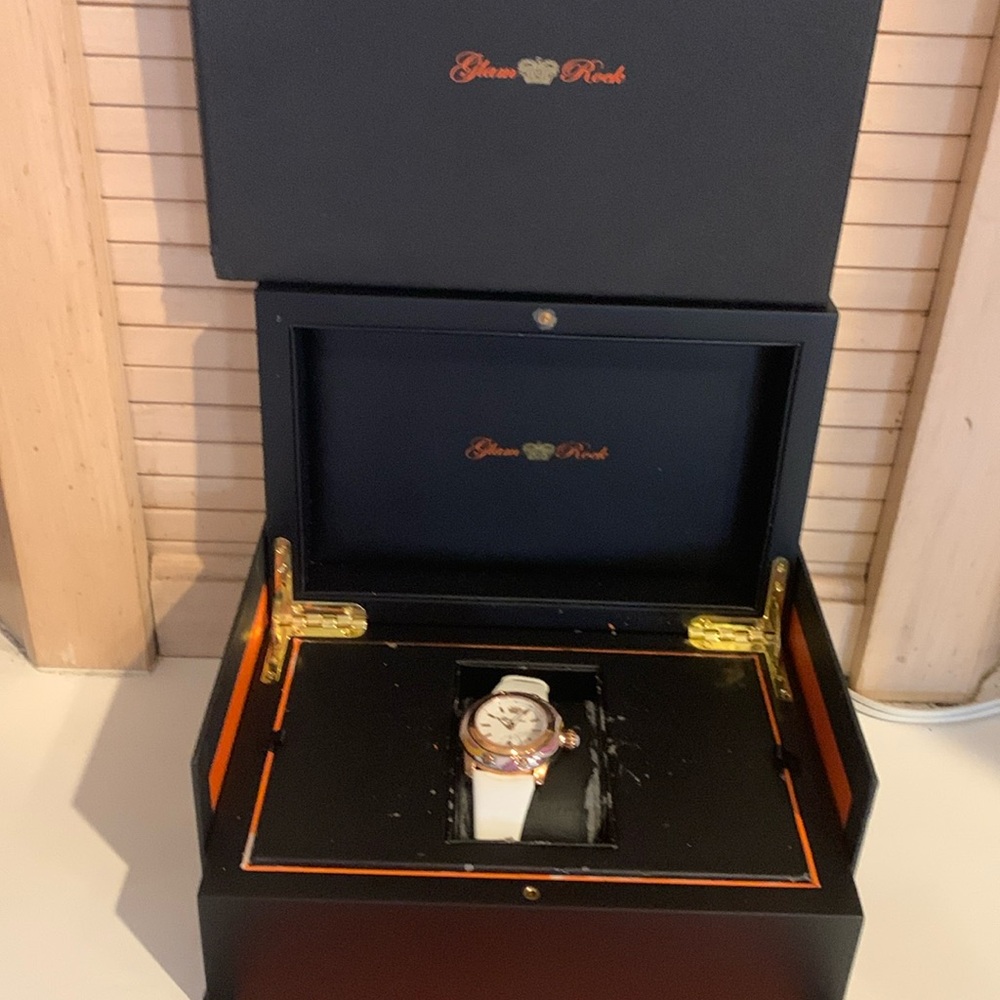 Glam Rock Watch !! Needs Battery